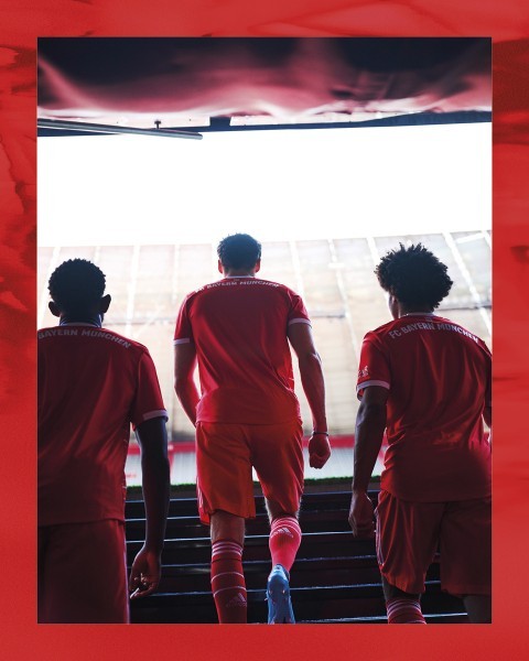 FC Bayern München Fodboldsæt Børn 2022-23 Upamecano 2 Hjemmebanetrøje